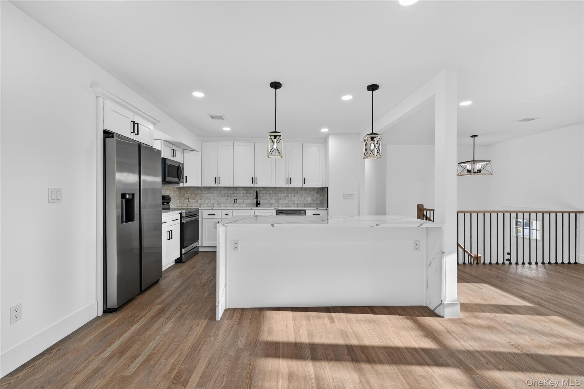 #11 photo, 244 N Erie Avenue, Lindenhurst , NY 11757