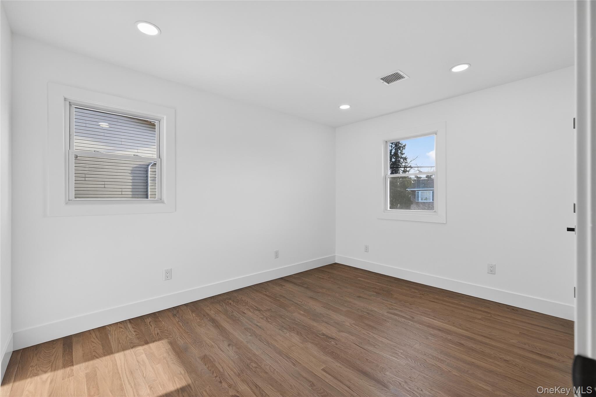 #19 photo, 244 N Erie Avenue, Lindenhurst , NY 11757