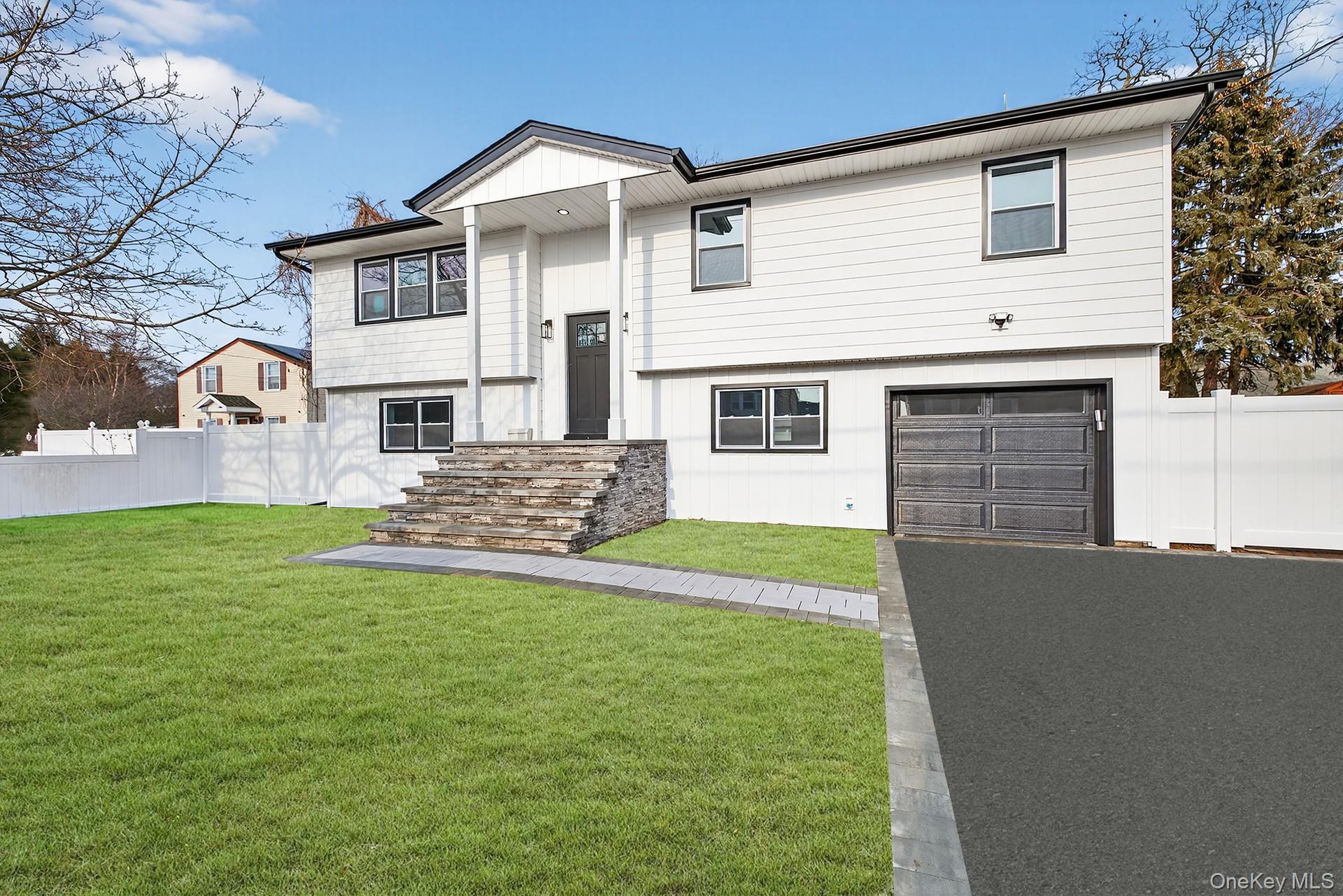 #2 photo, 244 N Erie Avenue, Lindenhurst , NY 11757