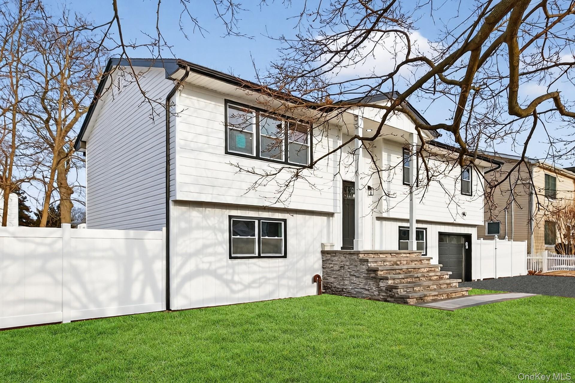 #3 photo, 244 N Erie Avenue, Lindenhurst , NY 11757