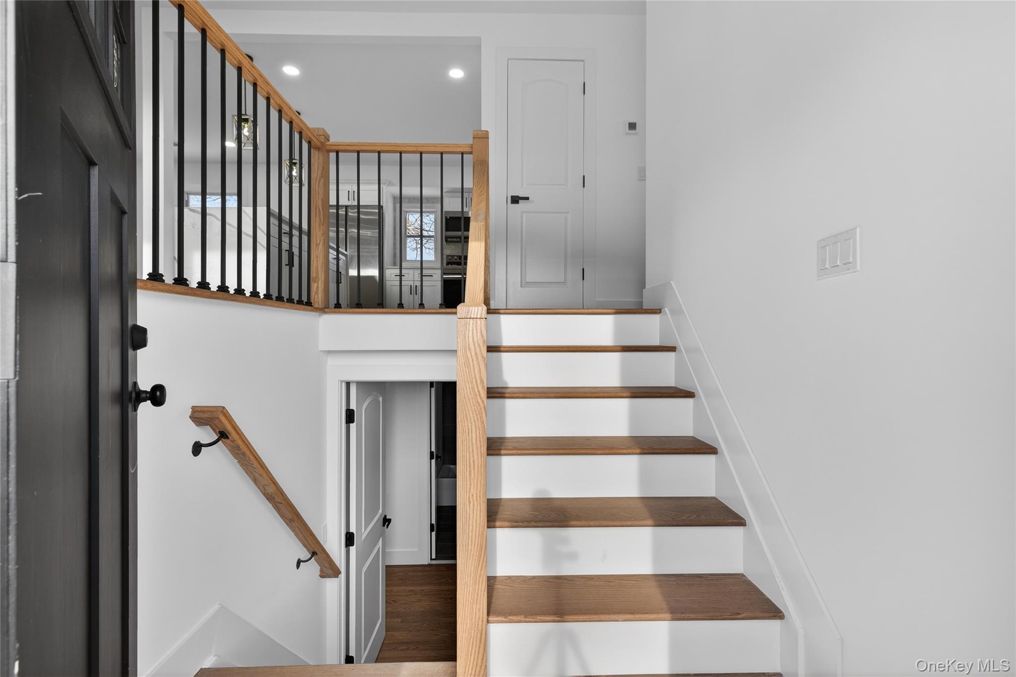 #5 photo, 244 N Erie Avenue, Lindenhurst , NY 11757