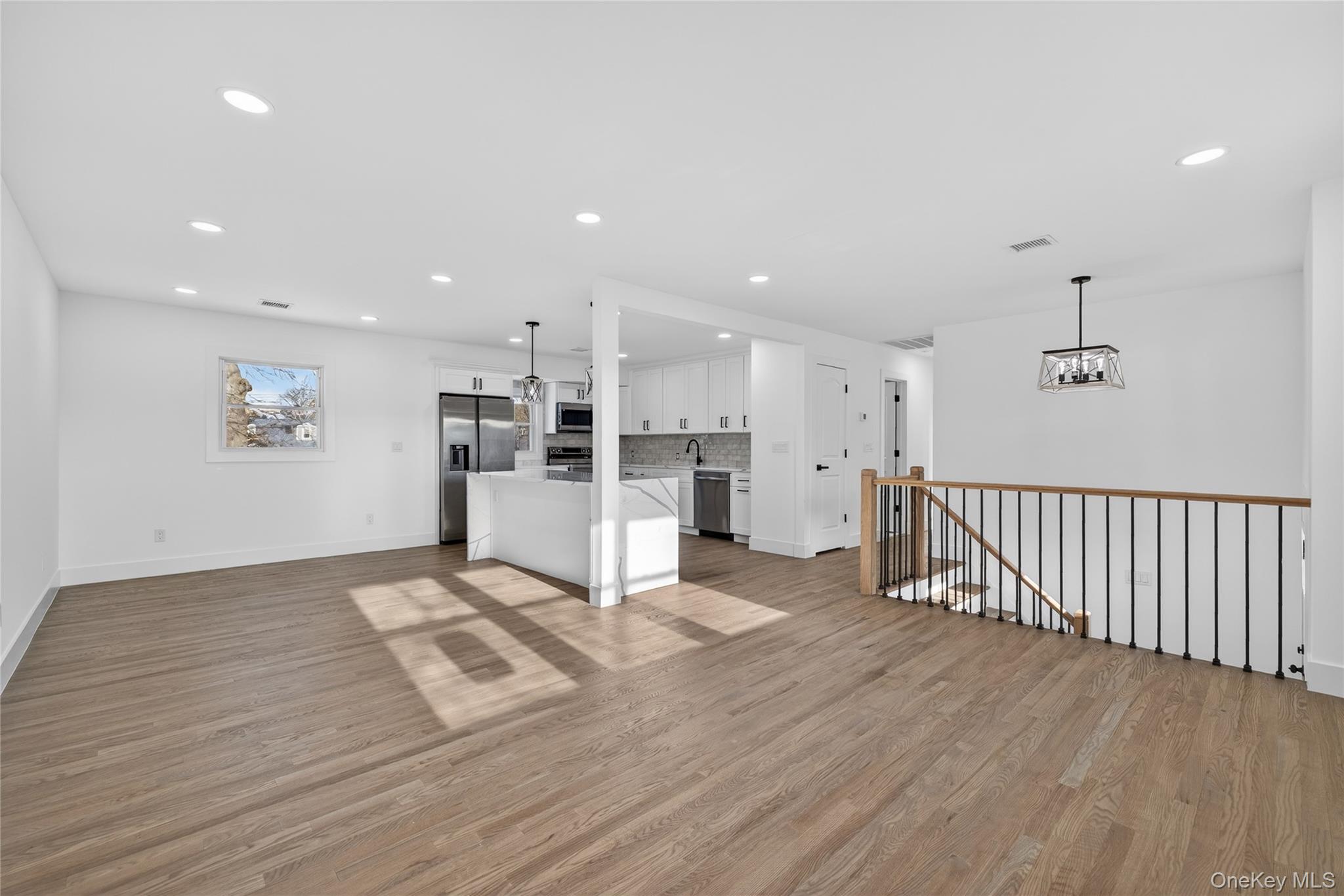 #9 photo, 244 N Erie Avenue, Lindenhurst , NY 11757