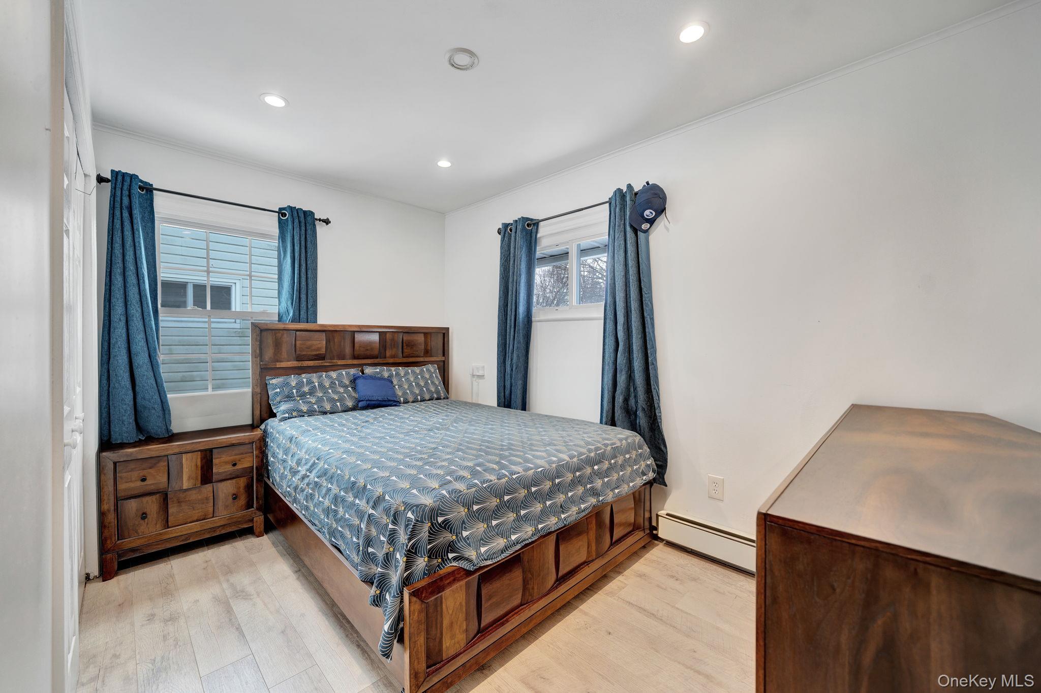 #13 photo, 125 Hamlet Road, Levittown , NY 11756