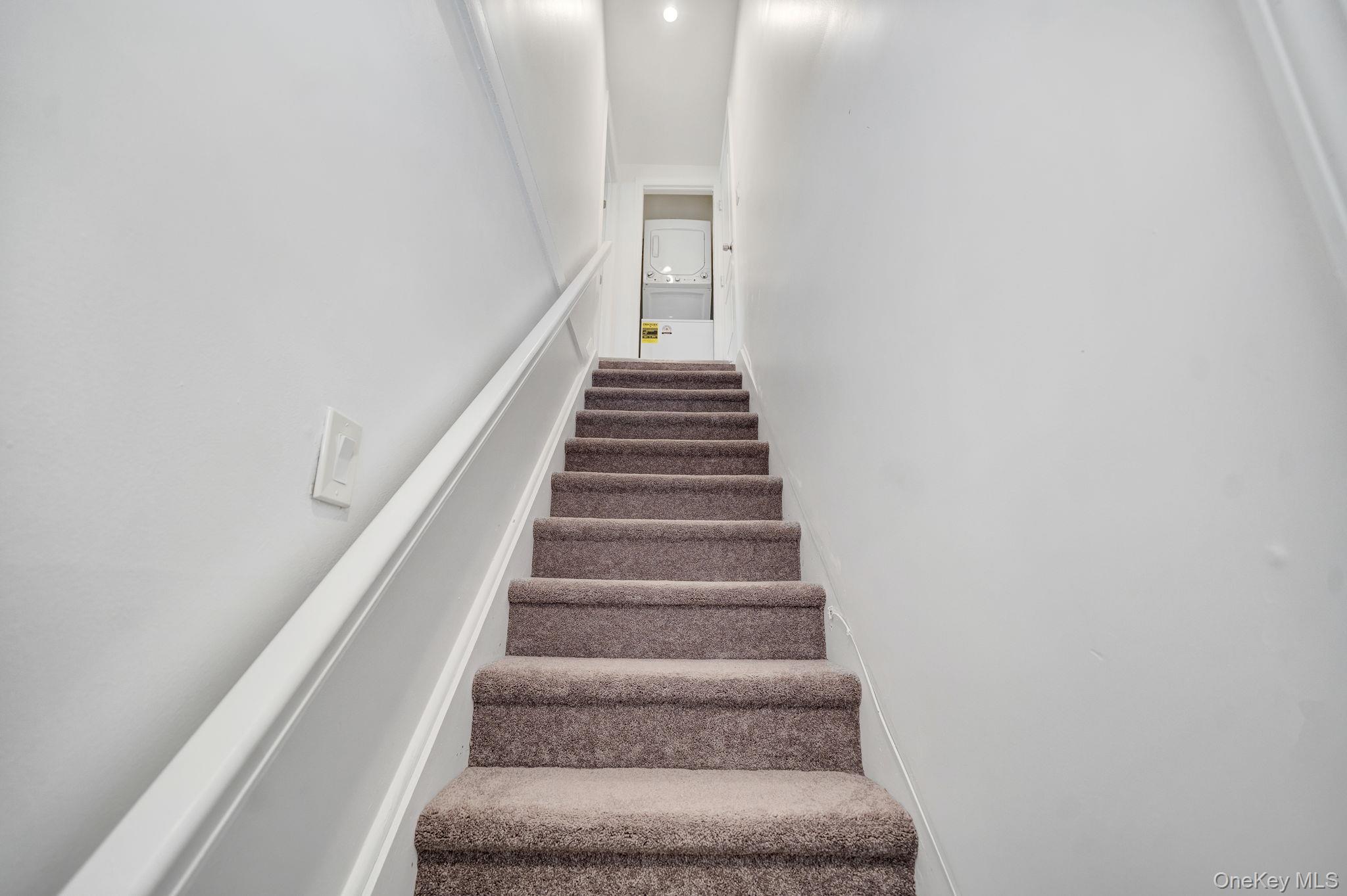 #20 photo, 125 Hamlet Road, Levittown , NY 11756