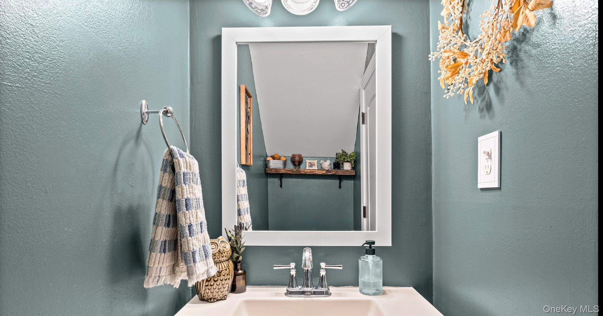 #6 photo, 231 Springmeadow Drive, Holbrook , NY 11741