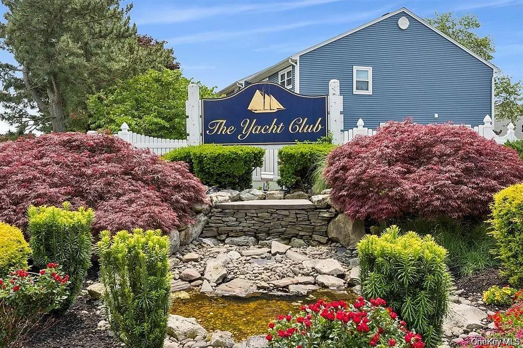 #1 photo, 100 Baker Court, Island Park , NY 11558