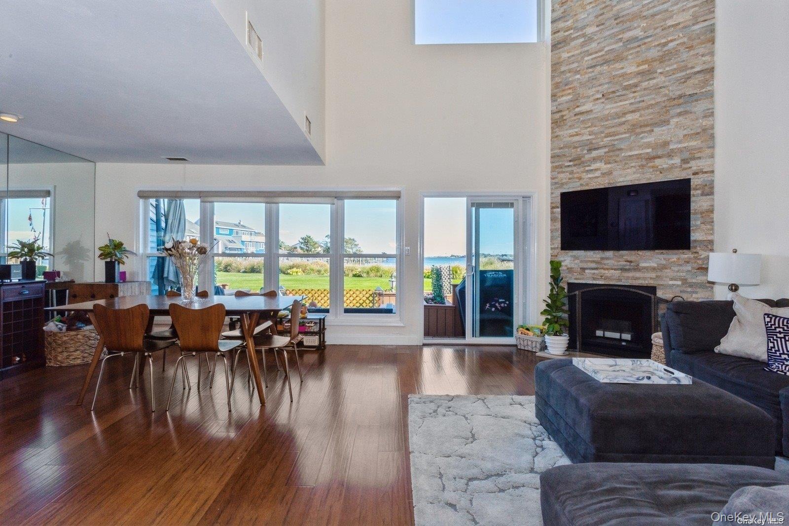 #11 photo, 100 Baker Court, Island Park , NY 11558