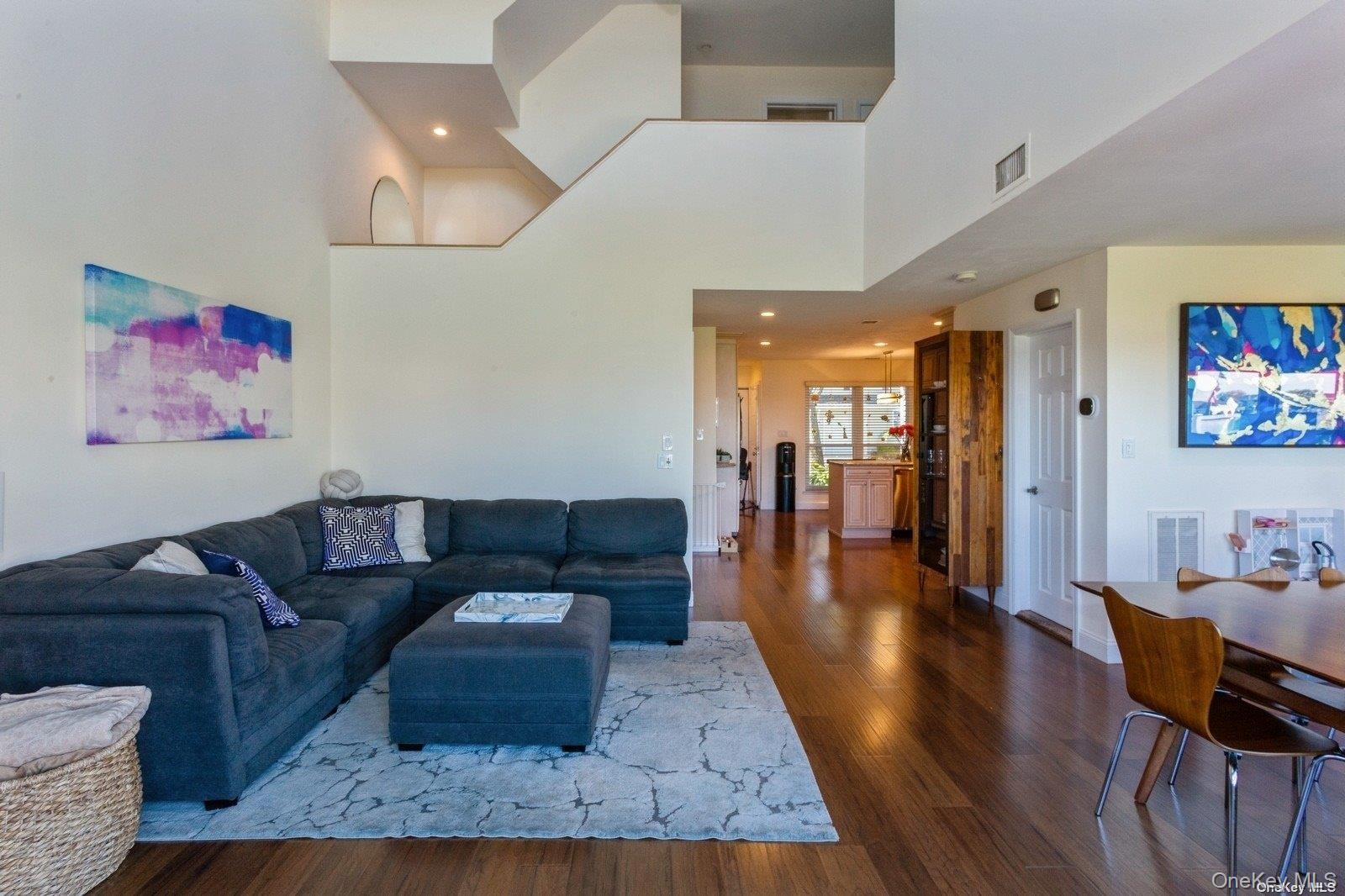 #12 photo, 100 Baker Court, Island Park , NY 11558