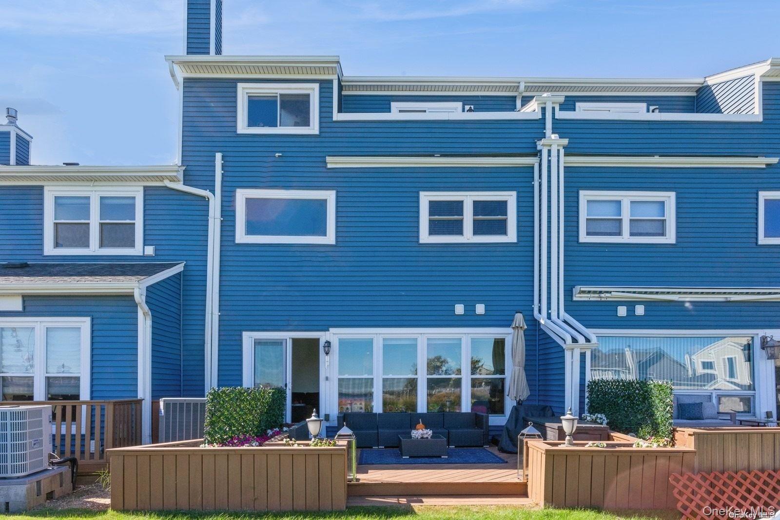 #13 photo, 100 Baker Court, Island Park , NY 11558