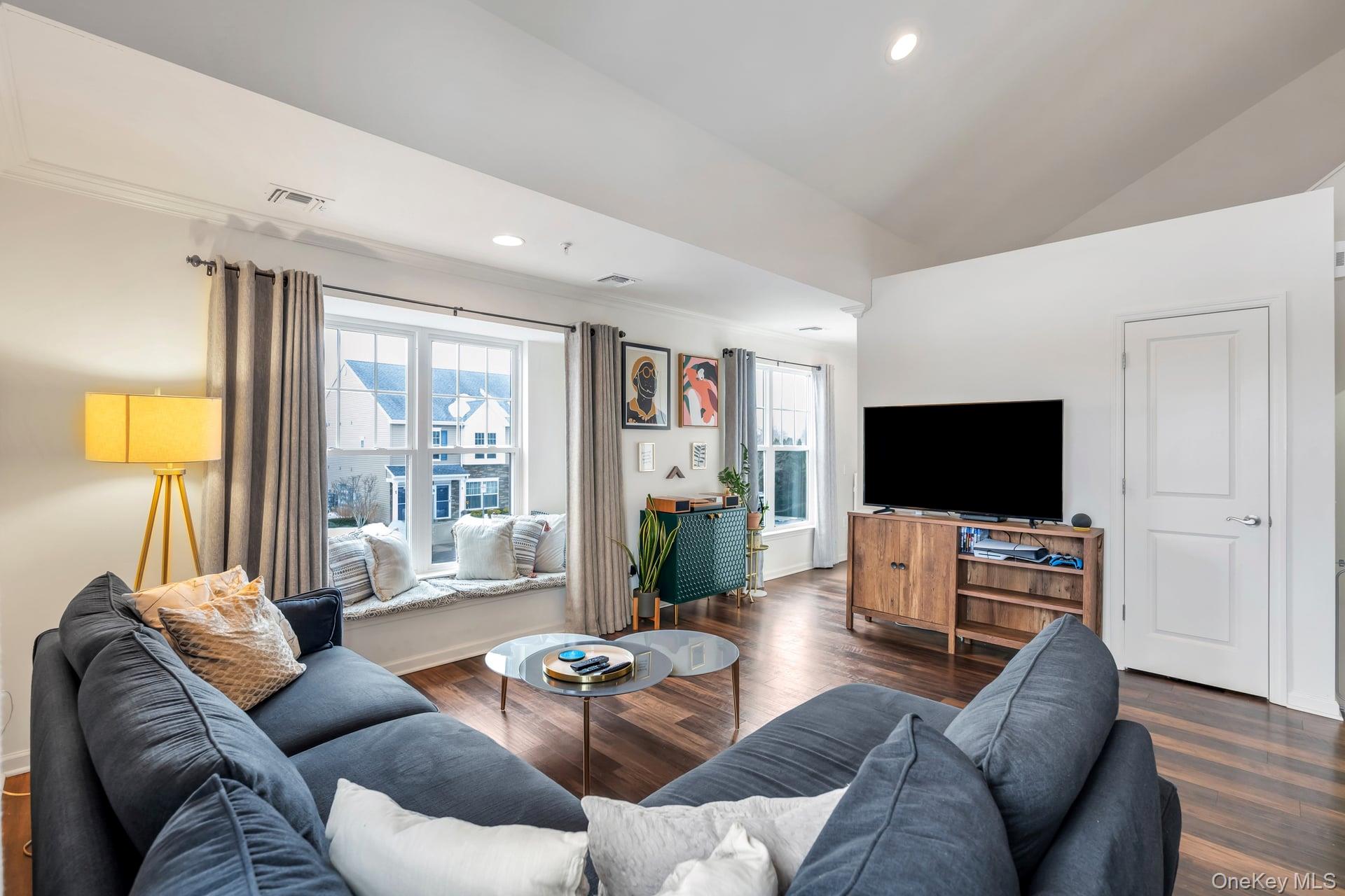 #5 photo, 96 Somerton Avenue, Central Islip , NY 11722