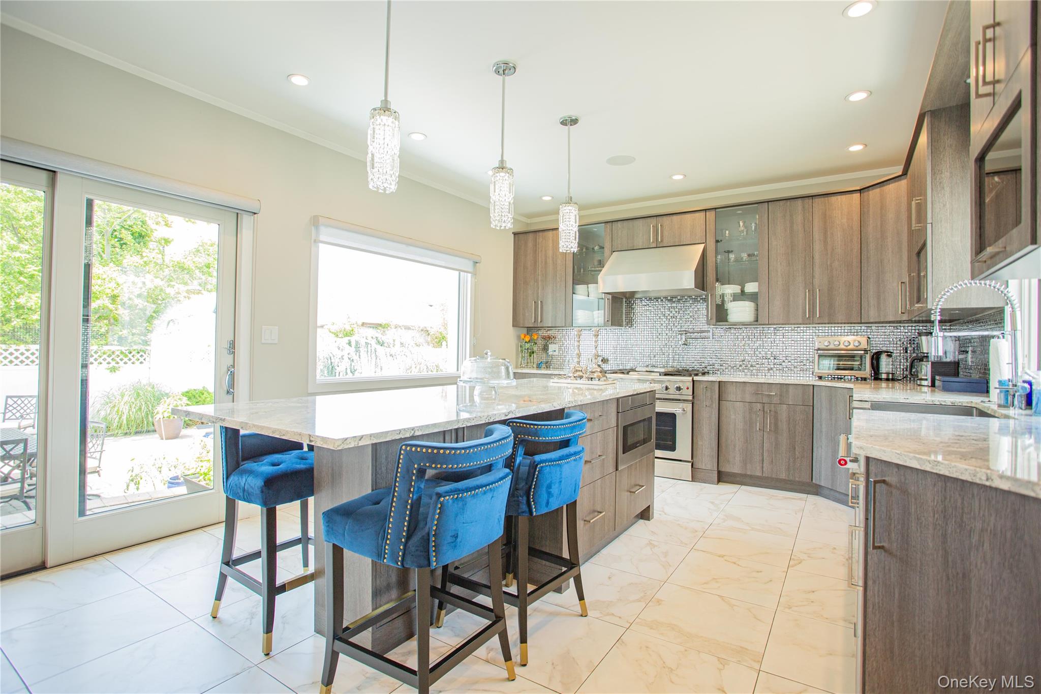 #13 photo, 165 W Walnut Street, Long Beach , NY 11561