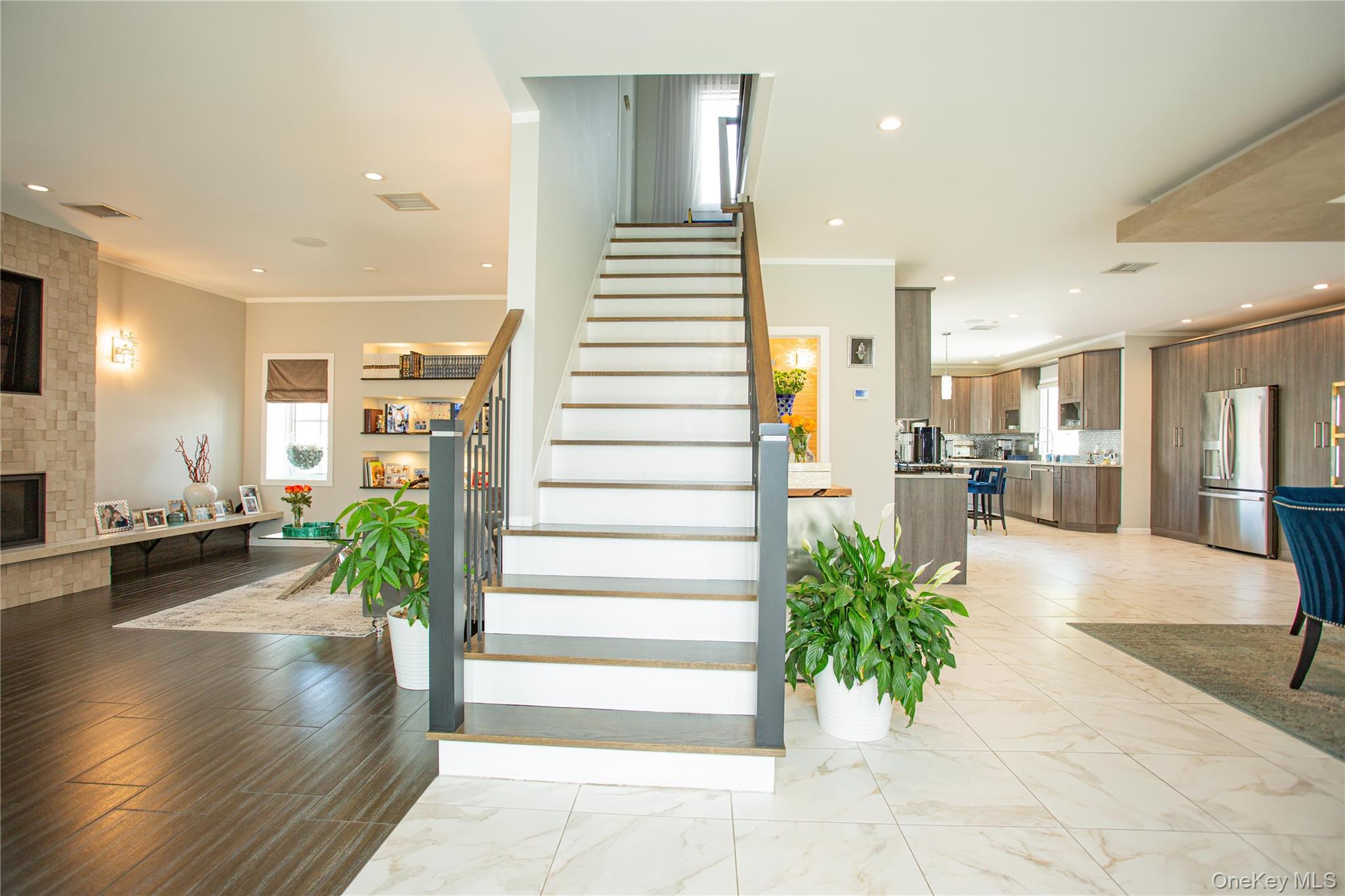 #2 photo, 165 W Walnut Street, Long Beach , NY 11561