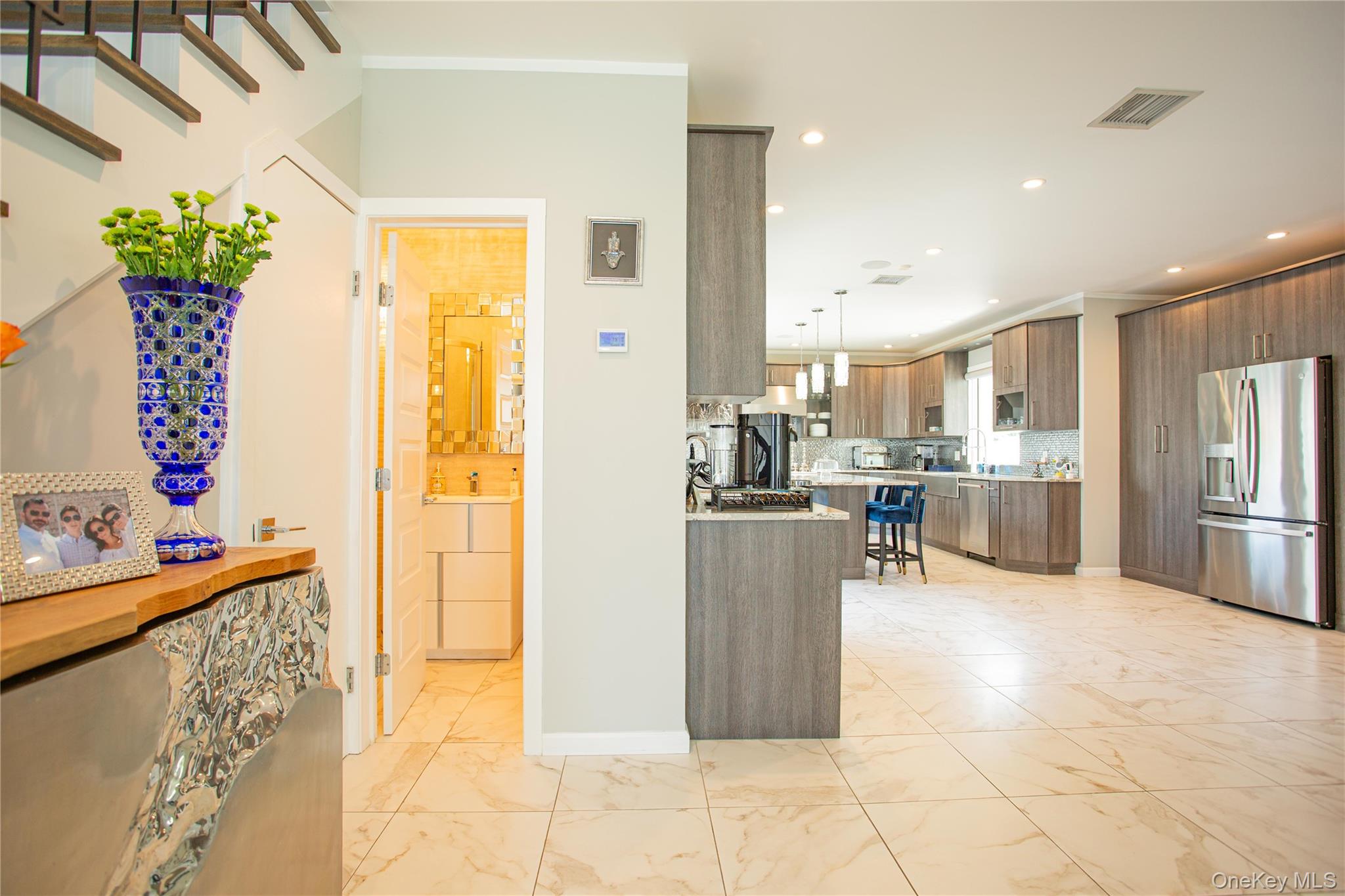 #8 photo, 165 W Walnut Street, Long Beach , NY 11561