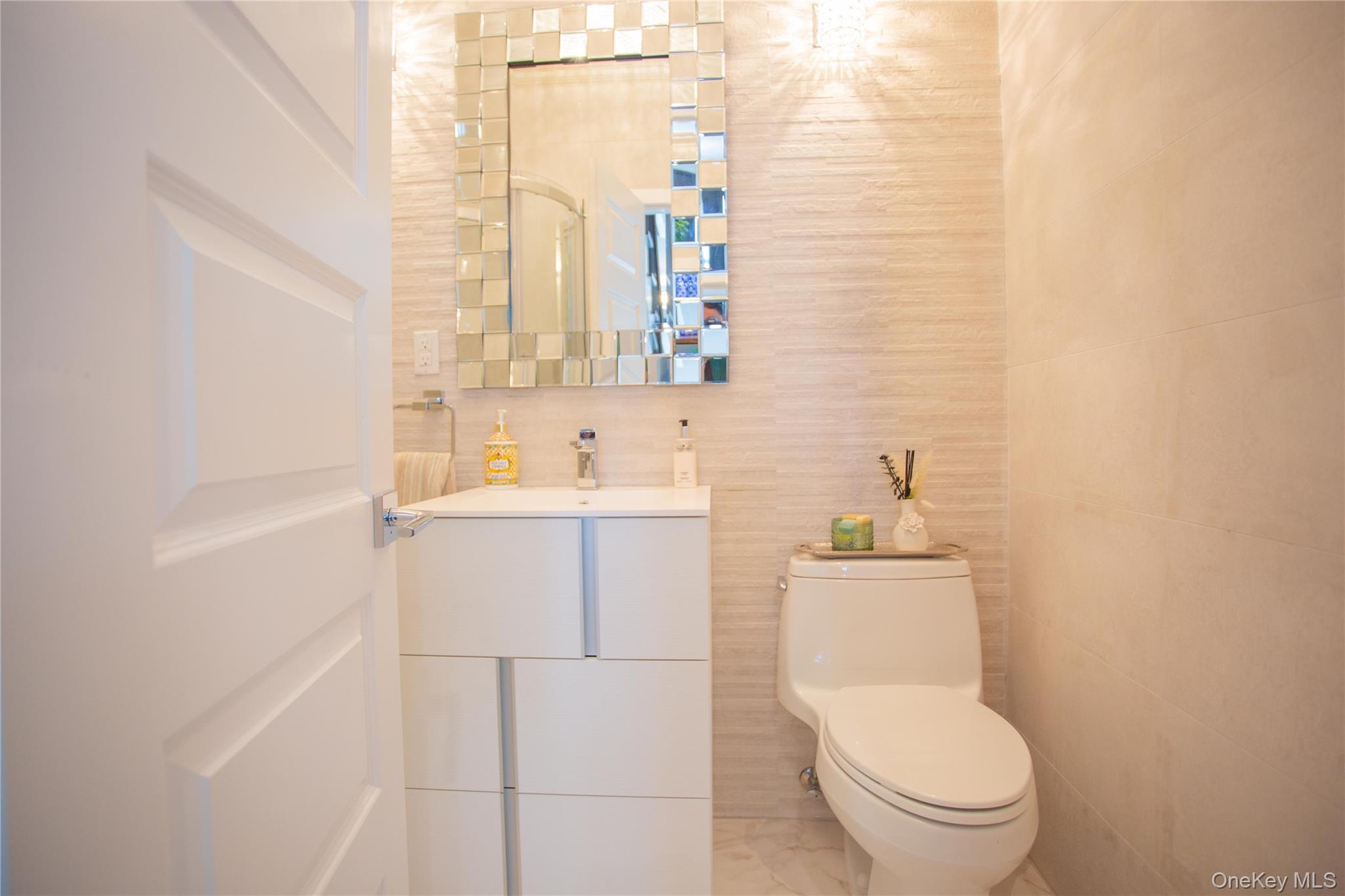 #9 photo, 165 W Walnut Street, Long Beach , NY 11561