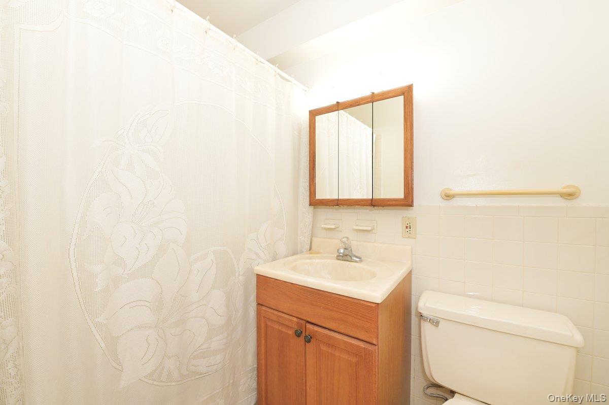 #12 photo, 4 Birchwood Court, Mineola , NY 11501