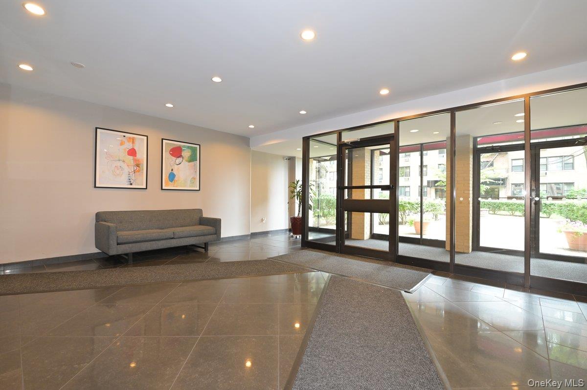 #13 photo, 4 Birchwood Court, Mineola , NY 11501