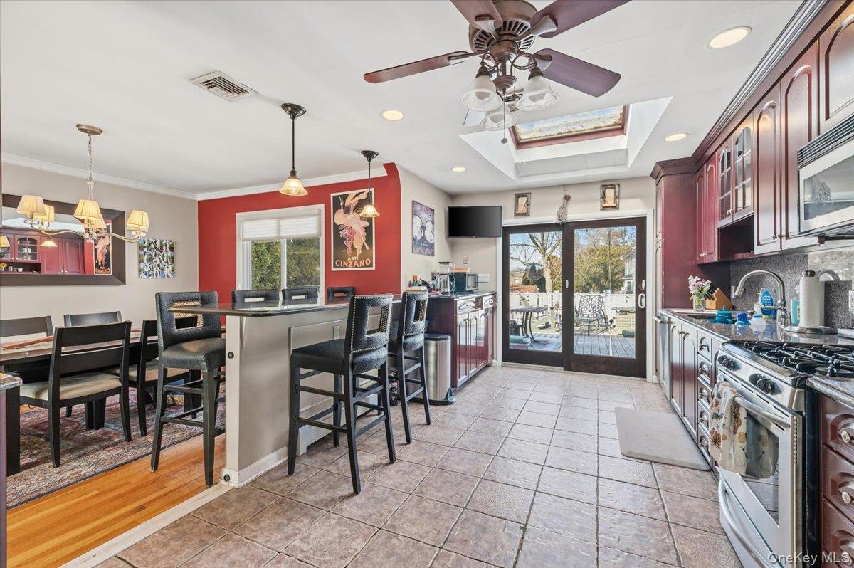 #7 photo, 62 Eileen Avenue, Plainview , NY 11803