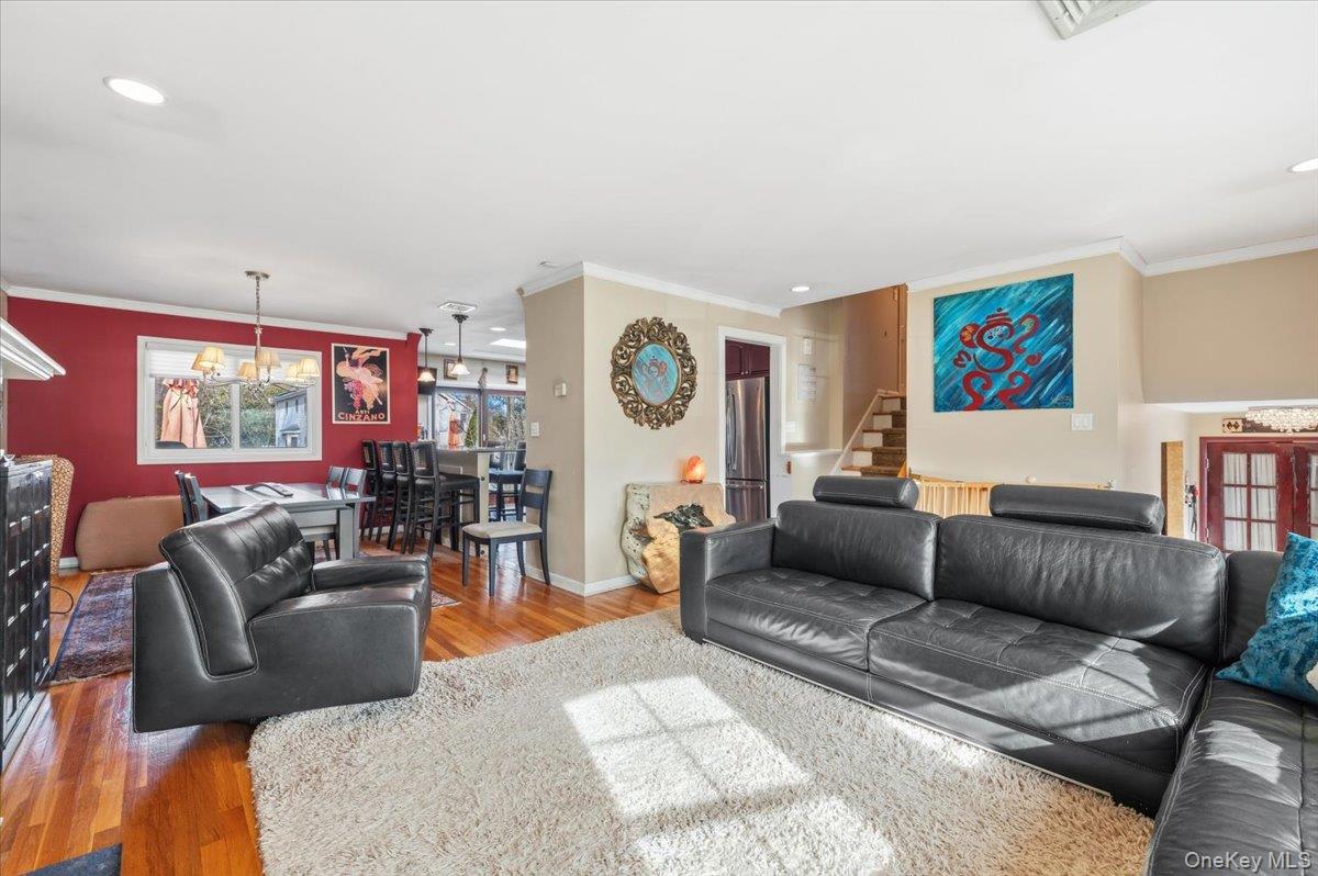 #8 photo, 62 Eileen Avenue, Plainview , NY 11803