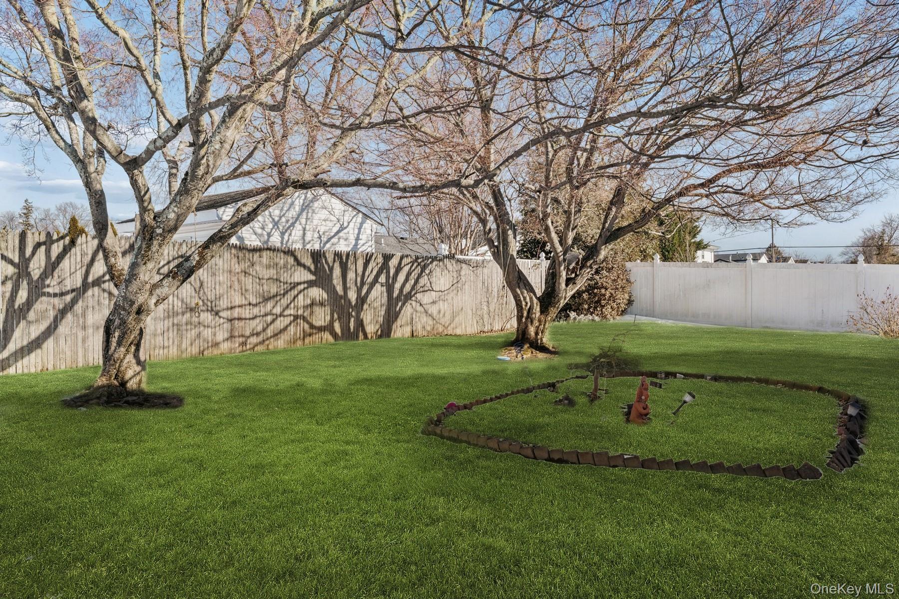 #14 photo, 253 W 20th Street, Deer Park , NY 11729