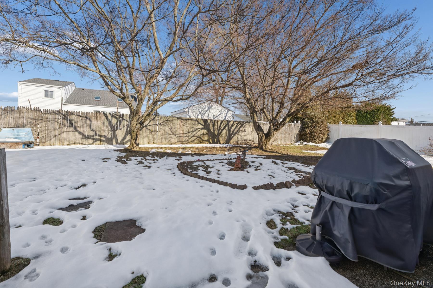 #17 photo, 253 W 20th Street, Deer Park , NY 11729