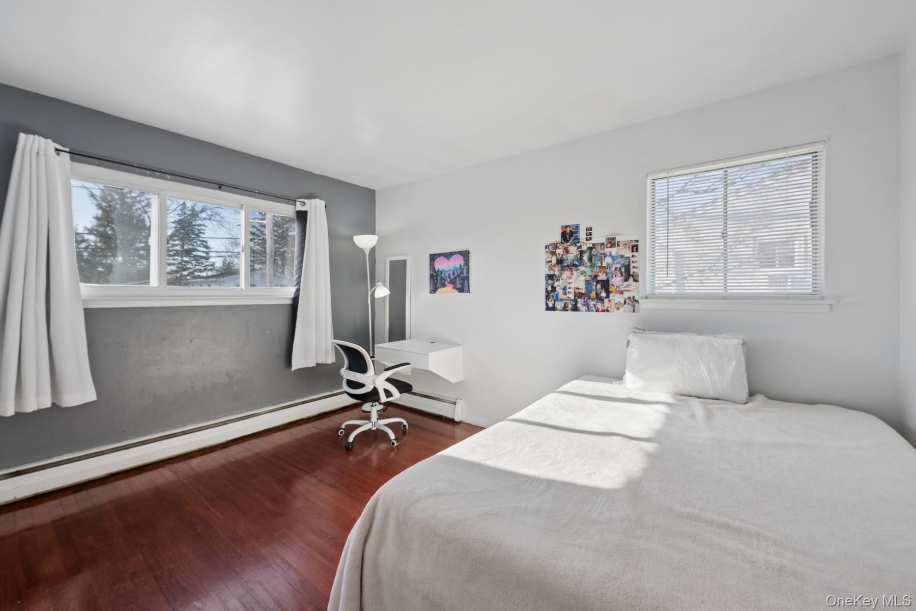 #7 photo, 253 W 20th Street, Deer Park , NY 11729