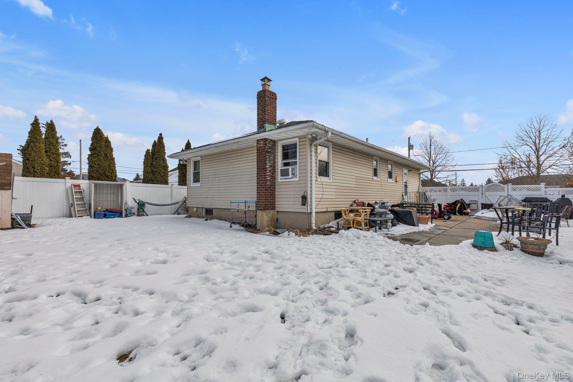 #13 photo, 104 Meade Avenue, Bethpage , NY 11714