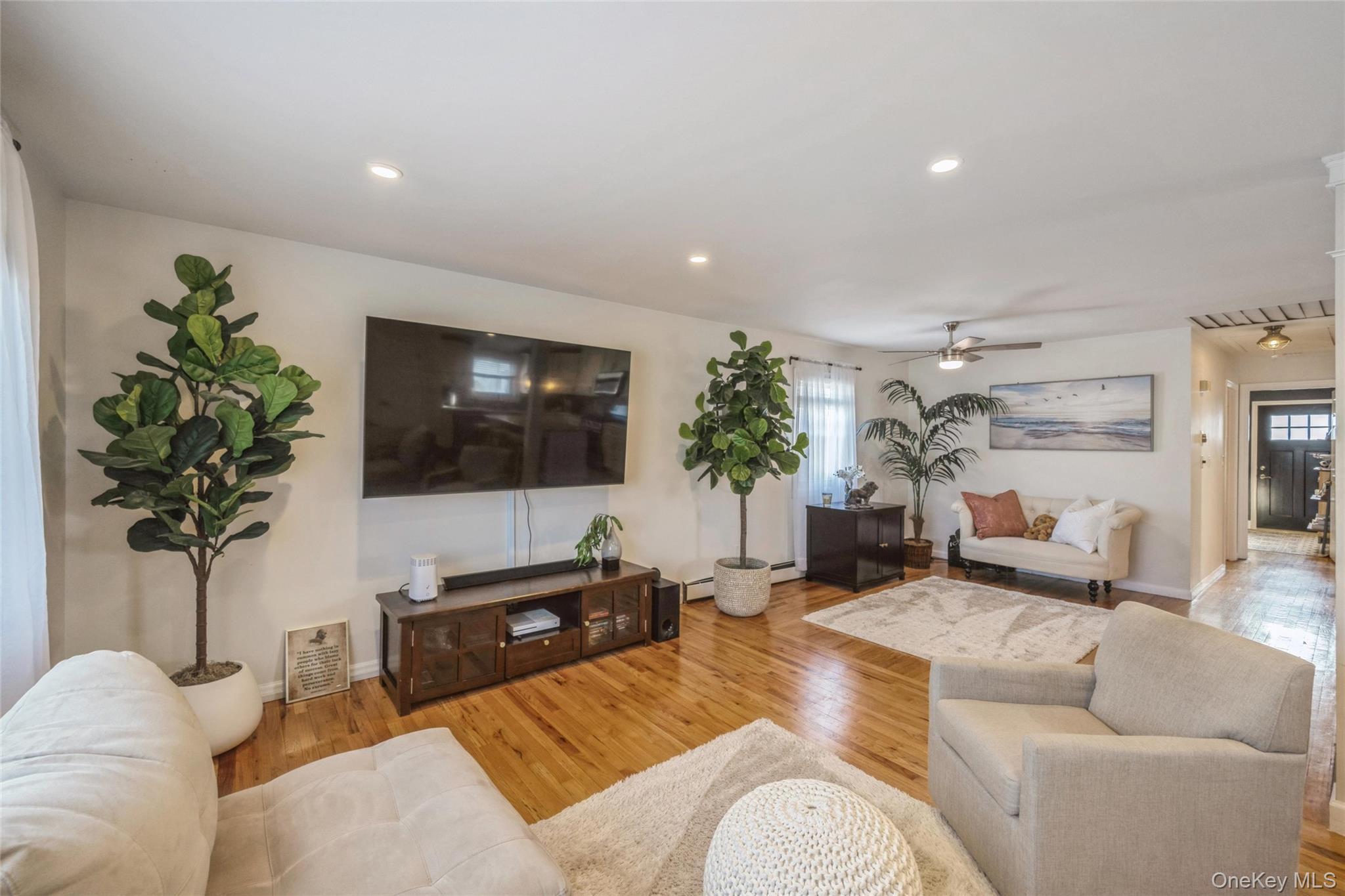 #5 photo, 2 Udalia Road, سوفولك West Islip , NY 11795