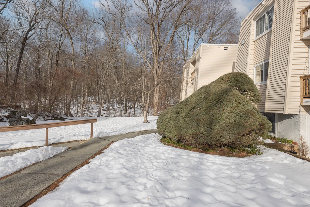 #18 photo, 529 Fox Run Lane, Carmel , NY 10512