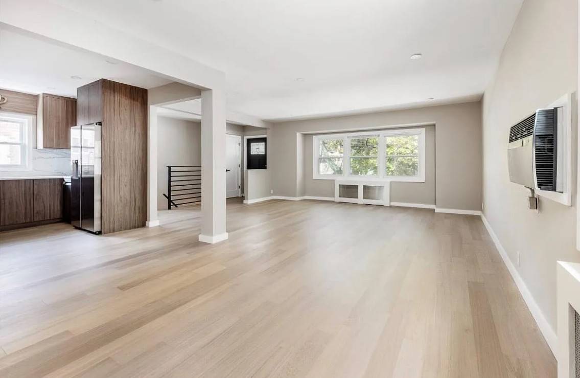 #2 photo, 208-12 53rd Avenue, #2nd Fl, Oakland Gardens , NY 11364