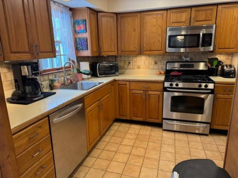 #2 photo, 57 Birchbrook Dr, Smithtown , NY 11787