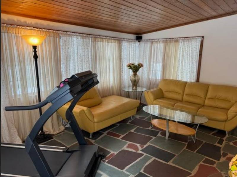 #6 photo, 57 Birchbrook Dr, Smithtown , NY 11787