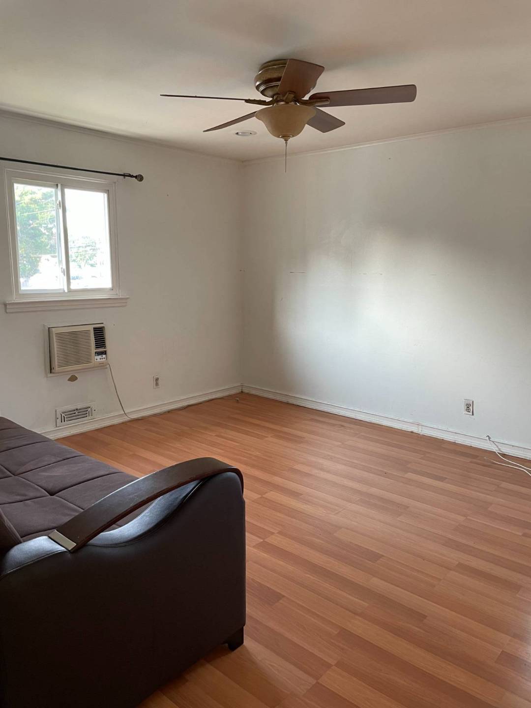 #2 photo, 9 FORDHAM RD, हिक्सविले Hicksville , NY 11801