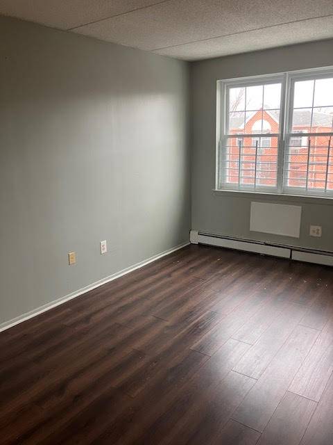 #4 photo, 641 Underhill Ave, Clason Point , NY 10473