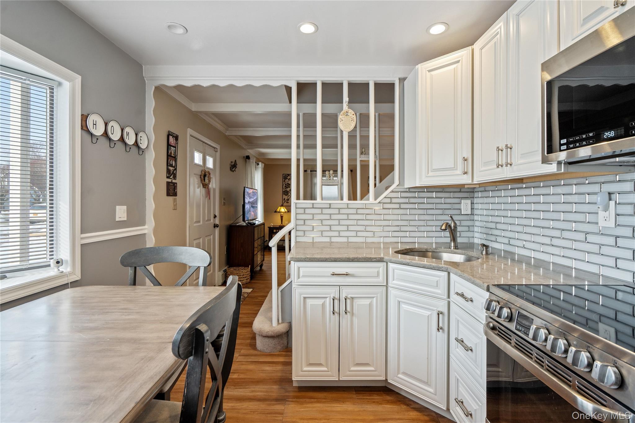 #10 photo, 108 Swan Lane, Levittown , NY 11756