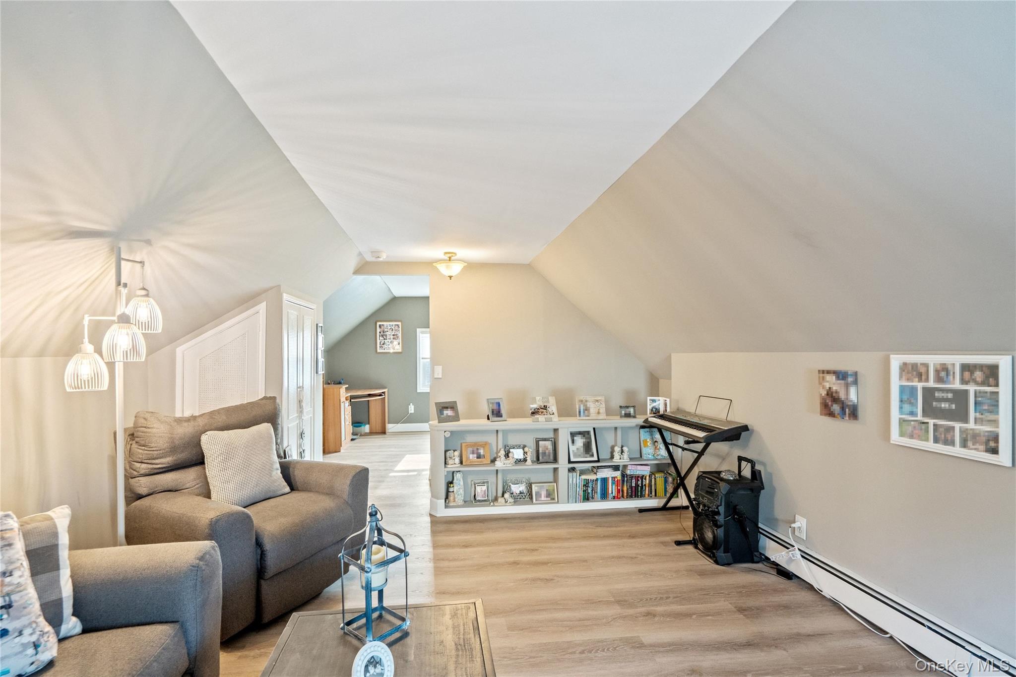 #20 photo, 108 Swan Lane, Levittown , NY 11756