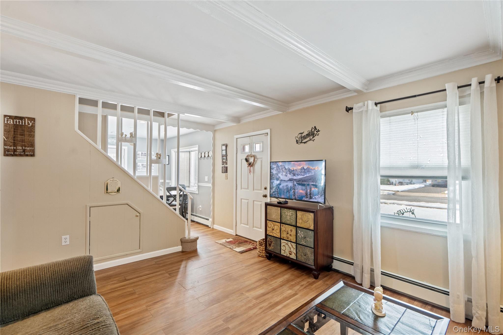 #7 photo, 108 Swan Lane, Levittown , NY 11756