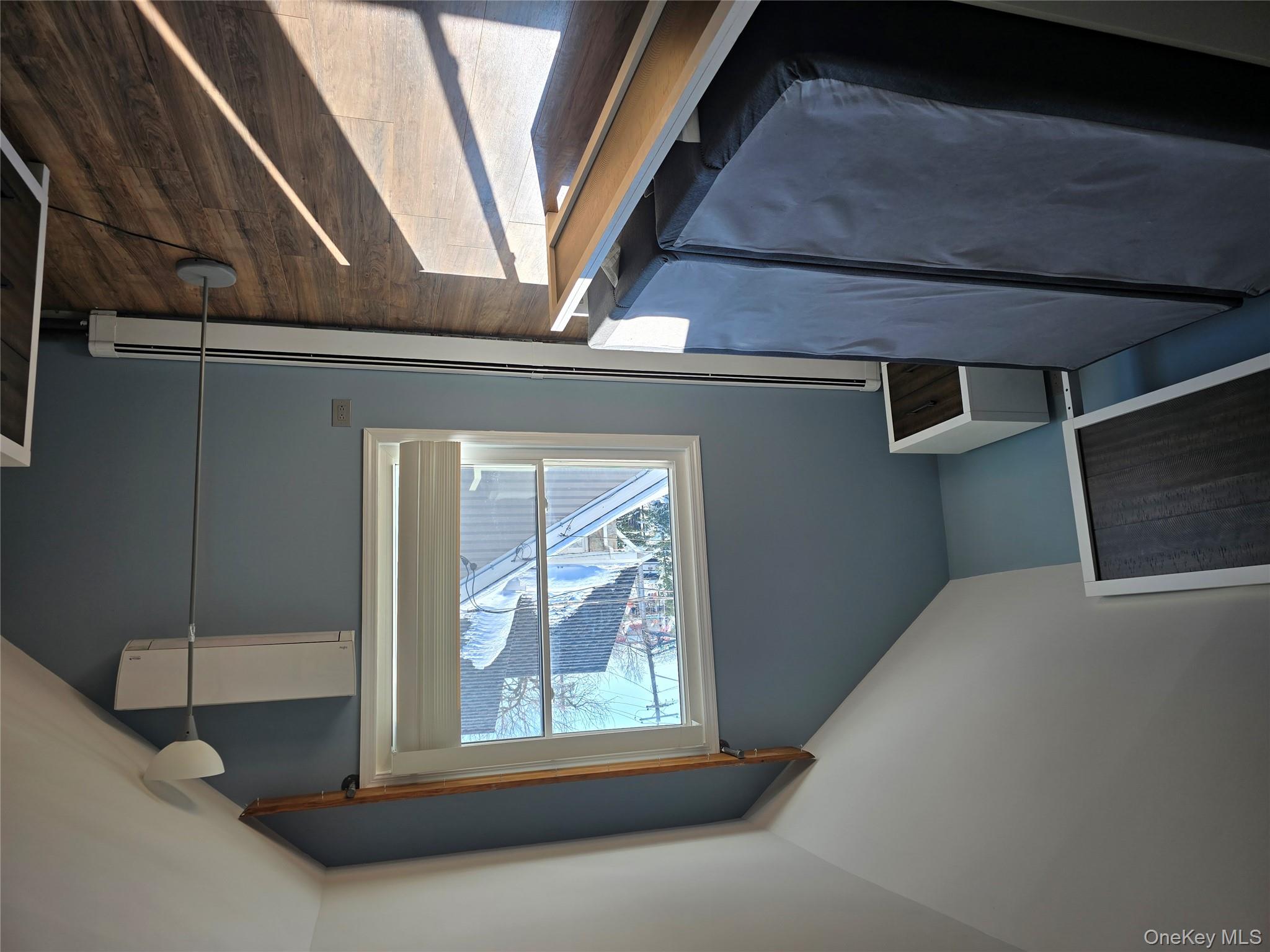 #12 photo, 375 Broadway, Bethpage , NY 11714