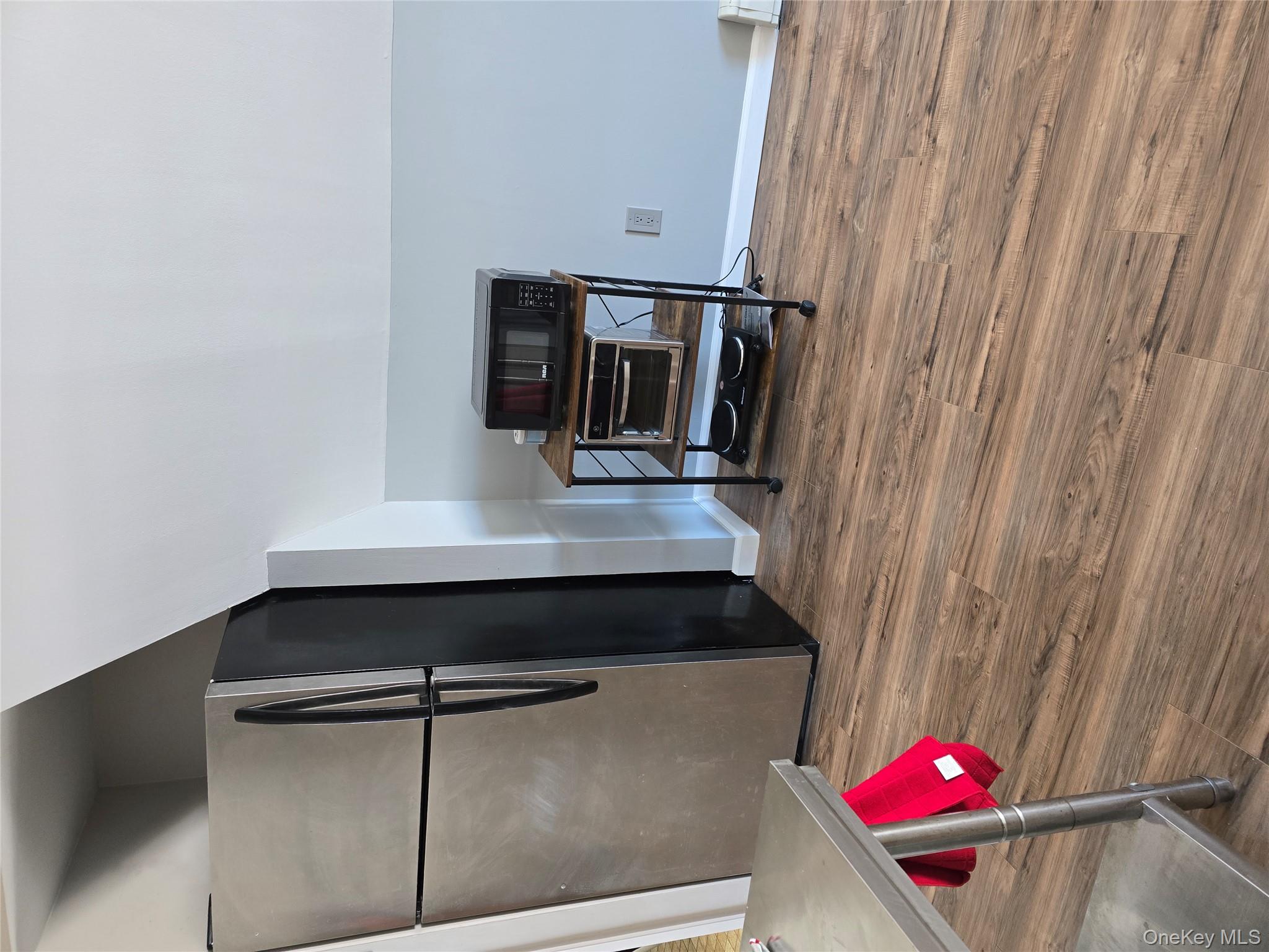 #14 photo, 375 Broadway, Bethpage , NY 11714