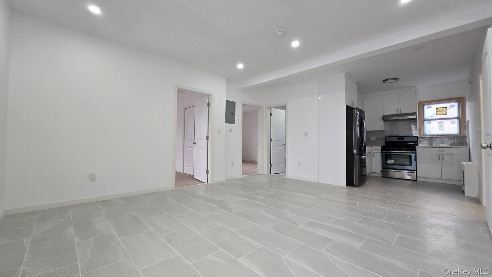 #2 photo, 63-87 Fitchett St., كوينز Rego Park , NY 11374