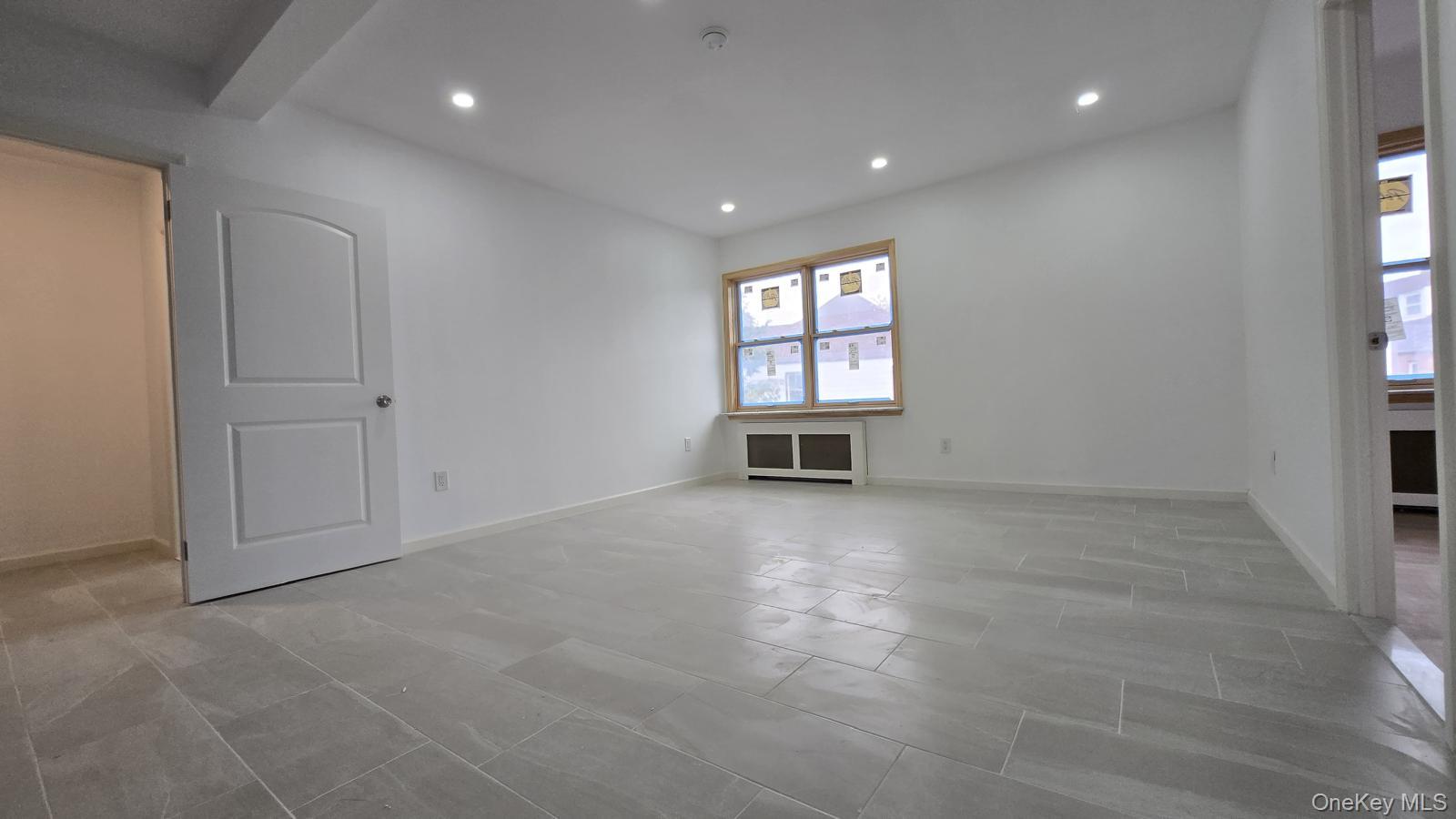 #3 photo, 63-87 Fitchett St., كوينز Rego Park , NY 11374