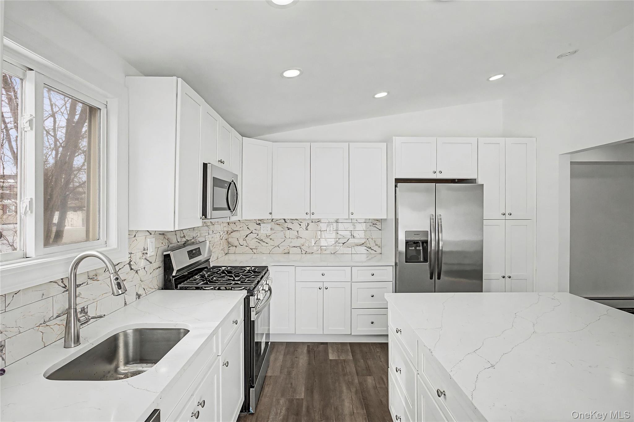 #12 photo, 6 Maple Lane, Massapequa Park , NY 11762