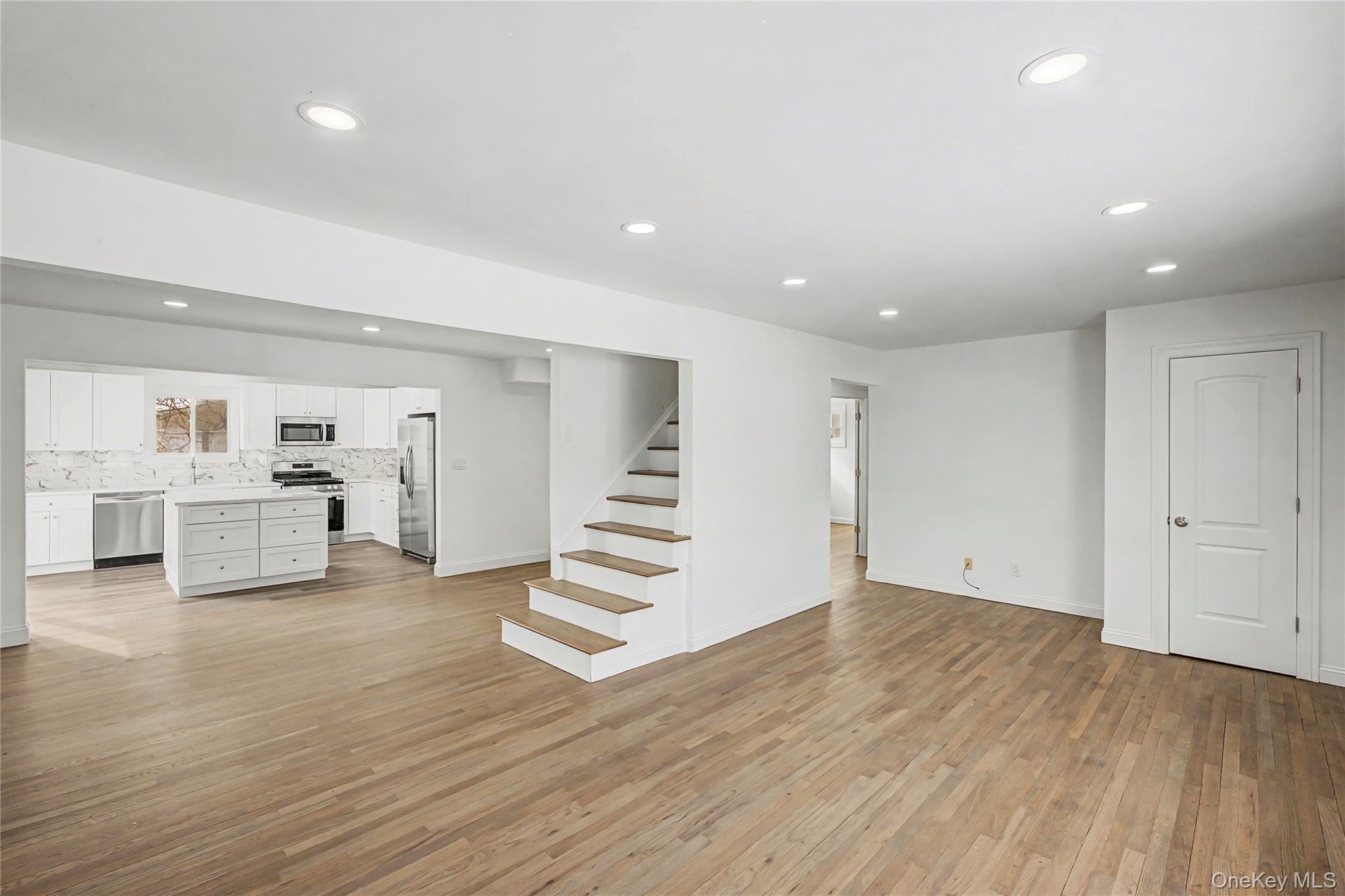 #5 photo, 6 Maple Lane, Massapequa Park , NY 11762