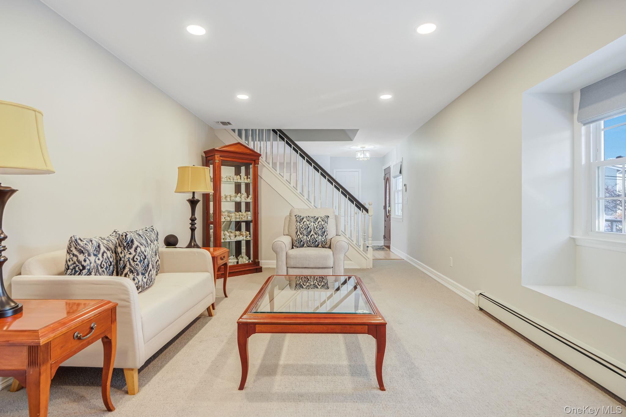 #5 photo, 1 6th Street, Nesconset , NY 11767