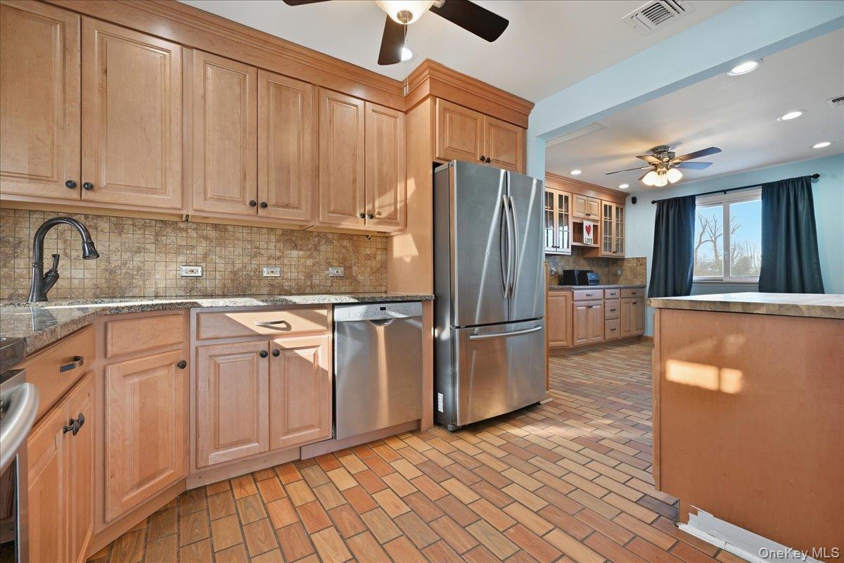 #12 photo, 20 Wendy Lane, Brentwood , NY 11717