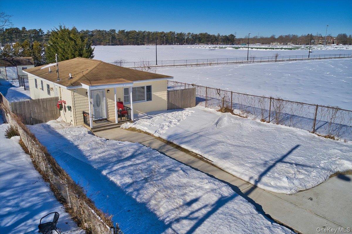 #20 photo, 20 Wendy Lane, Brentwood , NY 11717