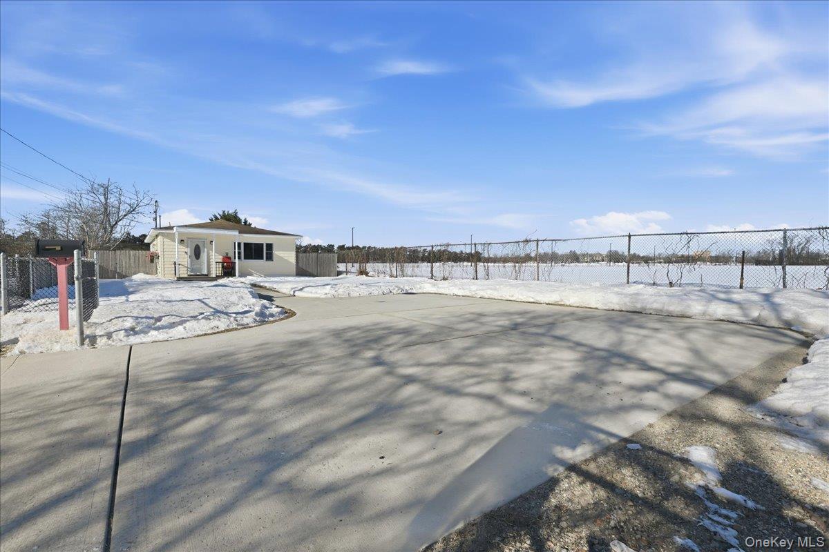 #3 photo, 20 Wendy Lane, Brentwood , NY 11717