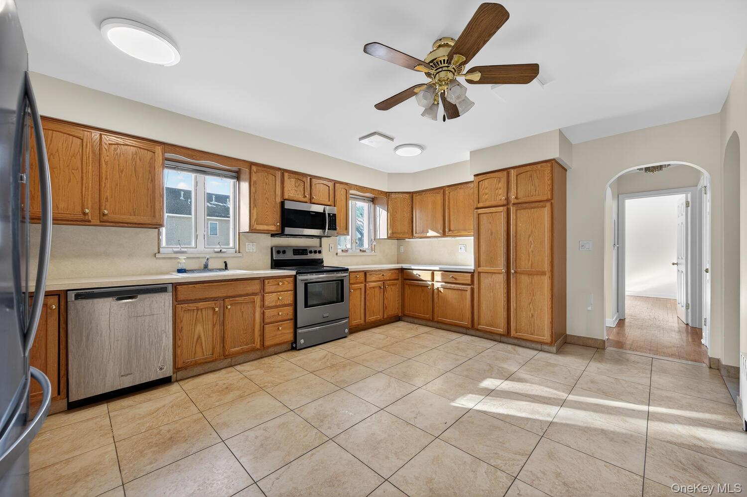 #4 photo, 46 Bedford Avenue, Westbury , NY 11590