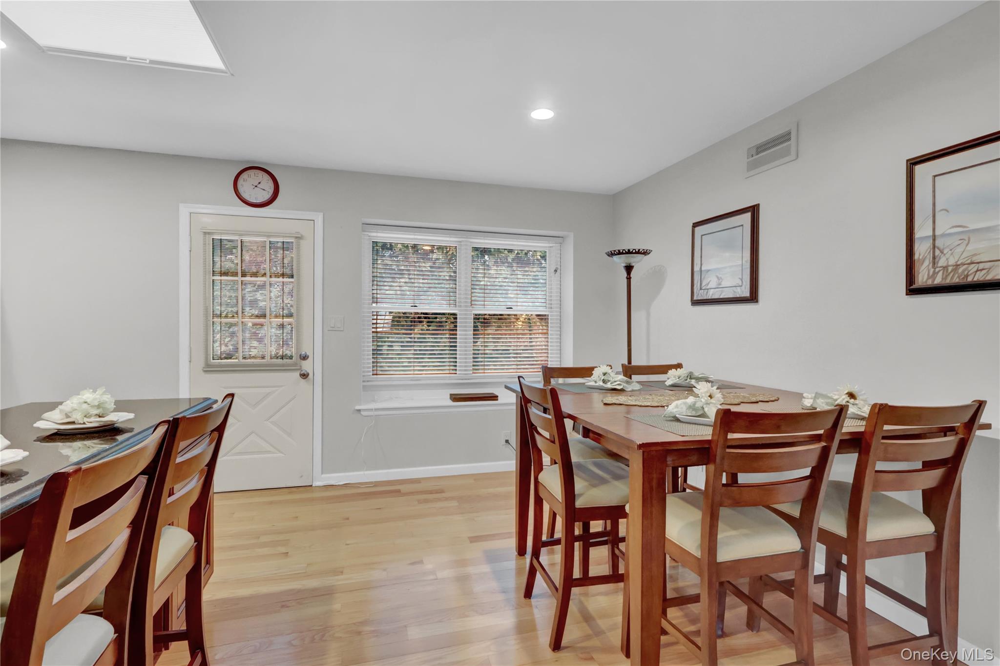 #10 photo, 11 Primrose Lane, North Babylon , NY 11703