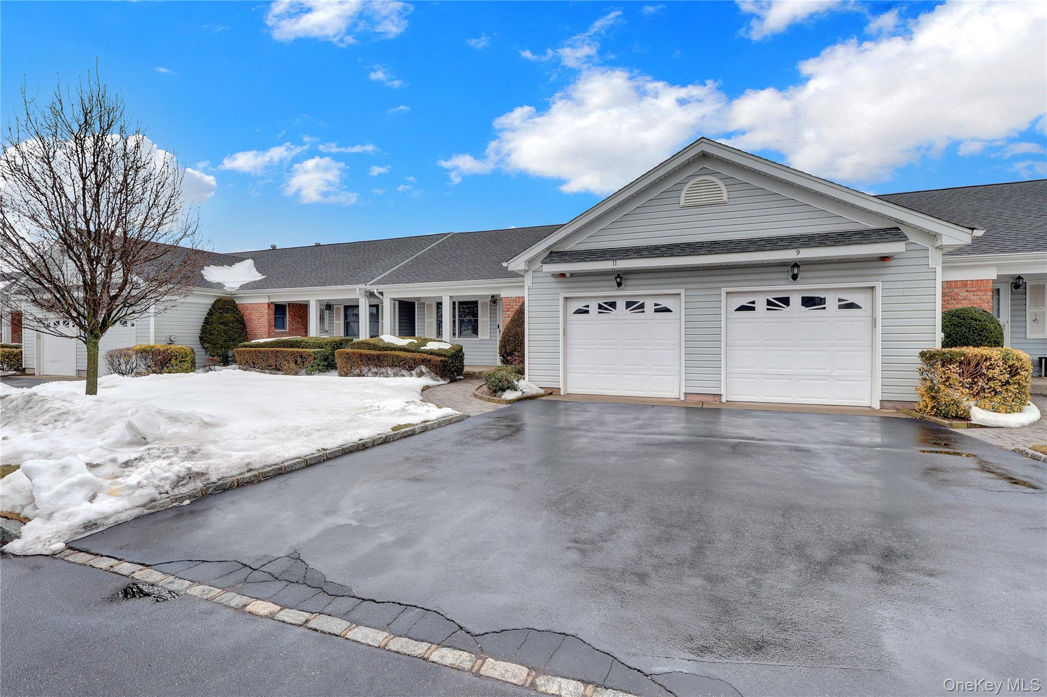 #2 photo, 11 Primrose Lane, North Babylon , NY 11703