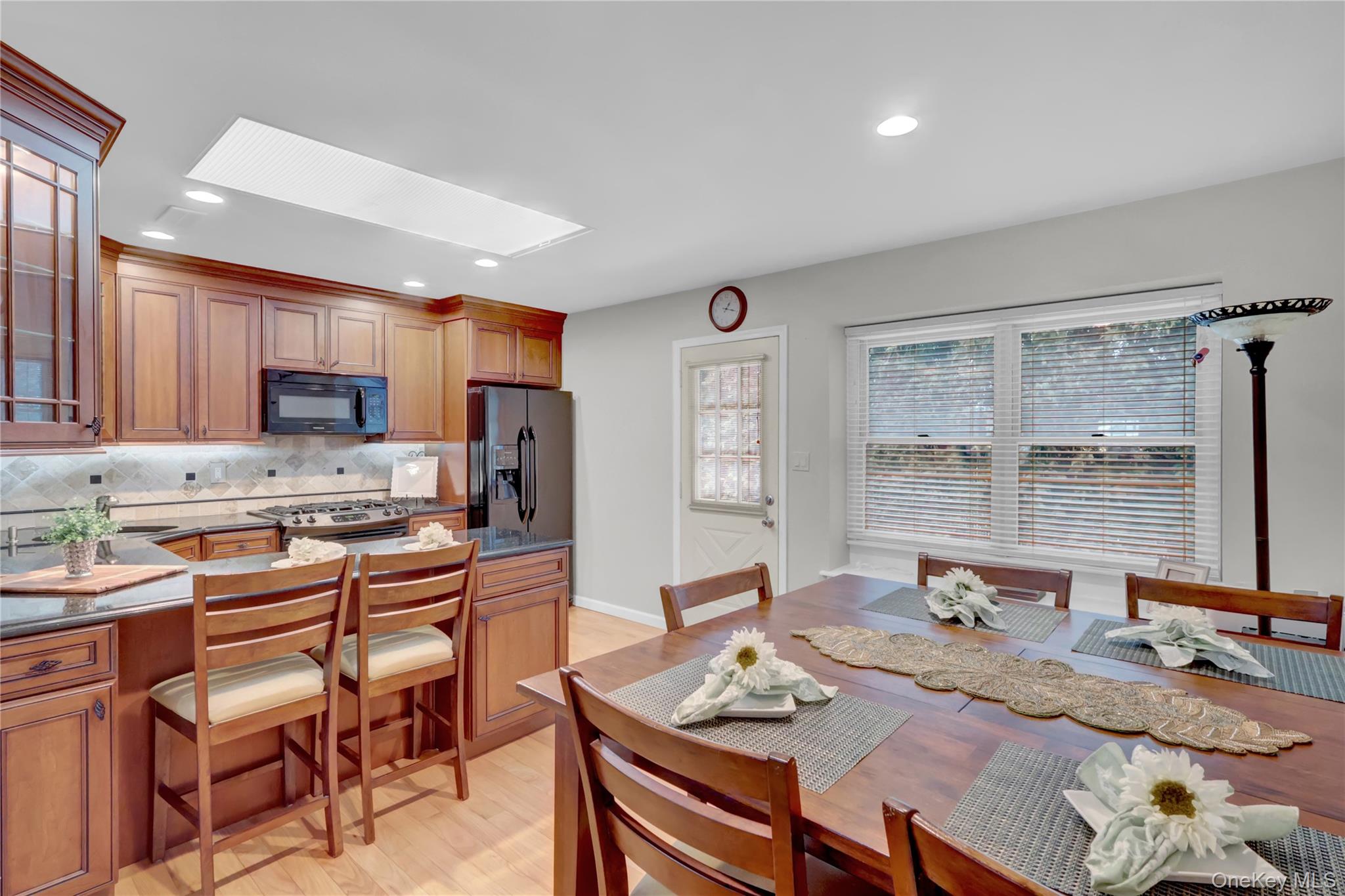 #9 photo, 11 Primrose Lane, North Babylon , NY 11703